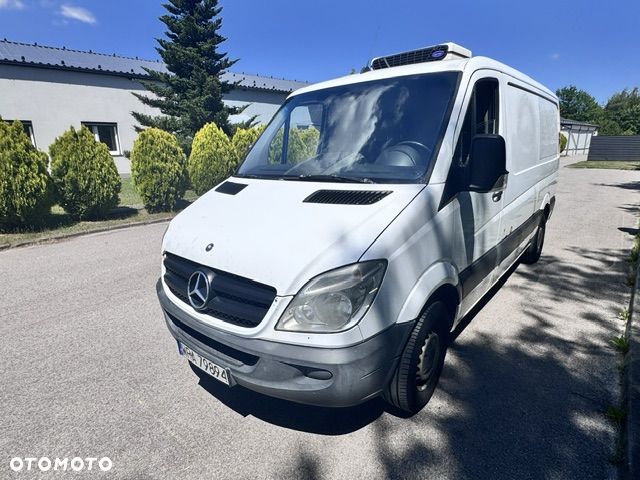 Mercedes-Benz Sprinter - 14