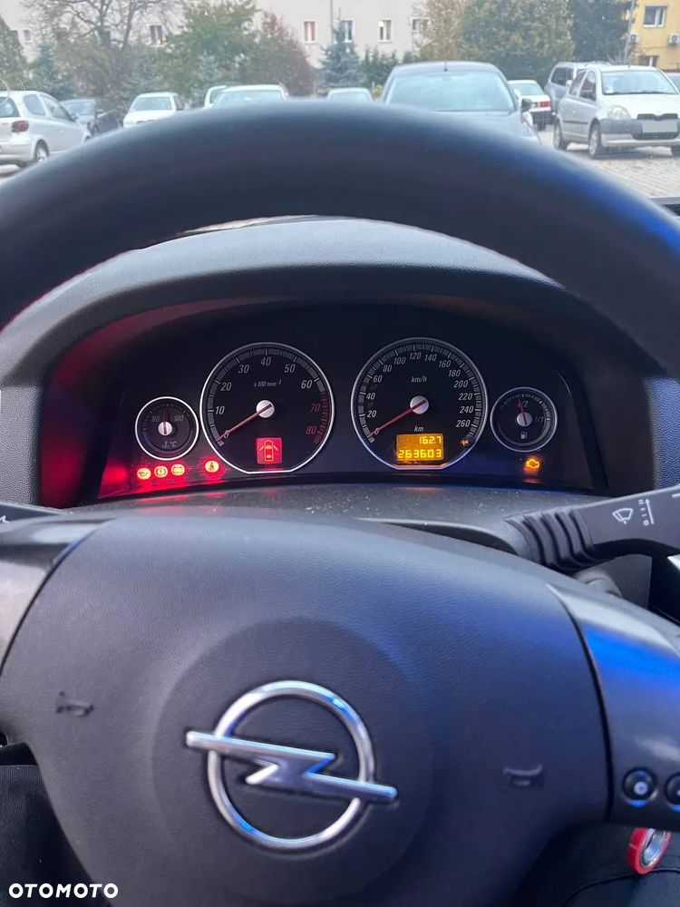 Opel Signum 2.2 - 16