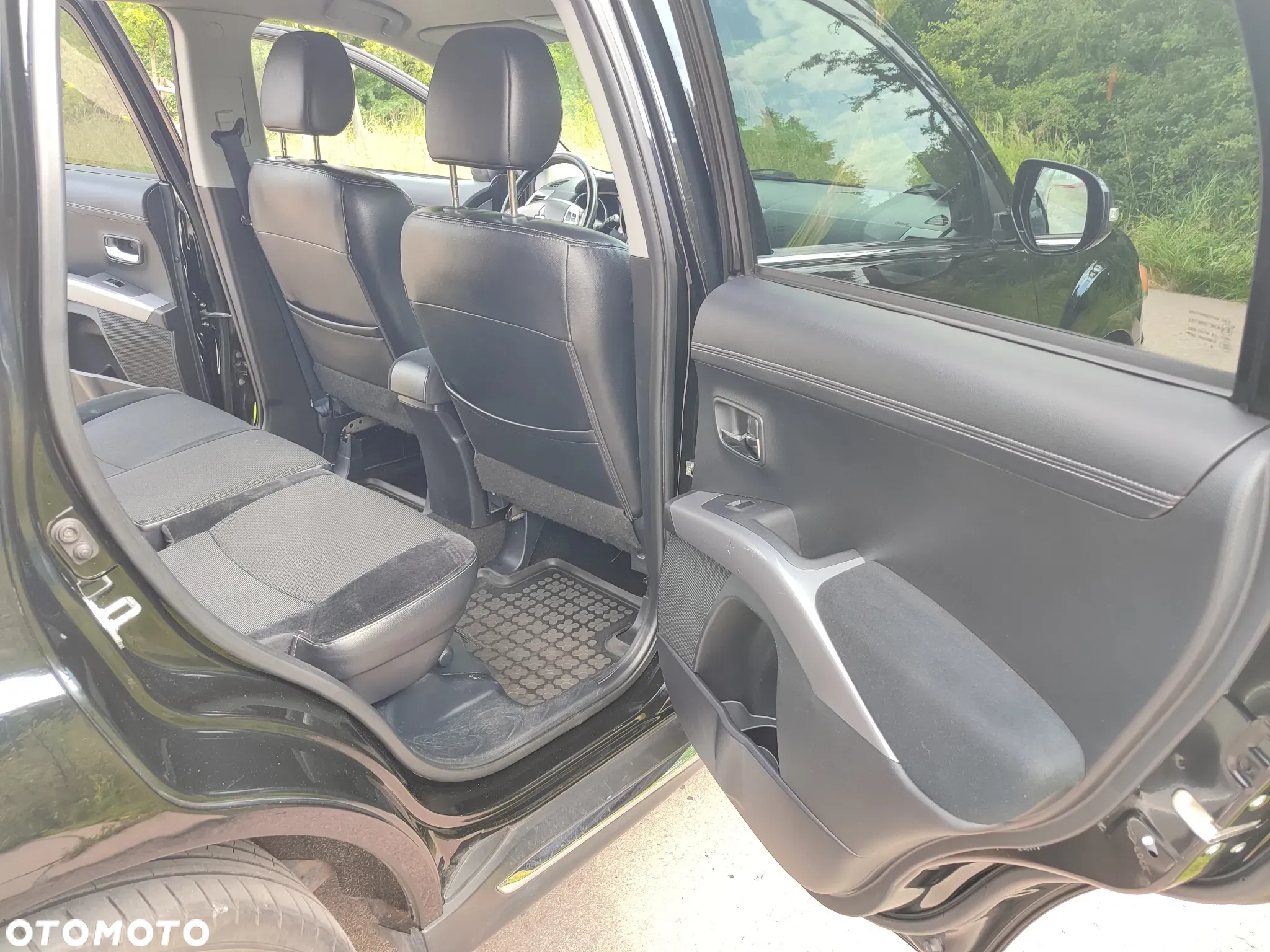 Mitsubishi Outlander 2.0 DI-D 4WD Intense - 13