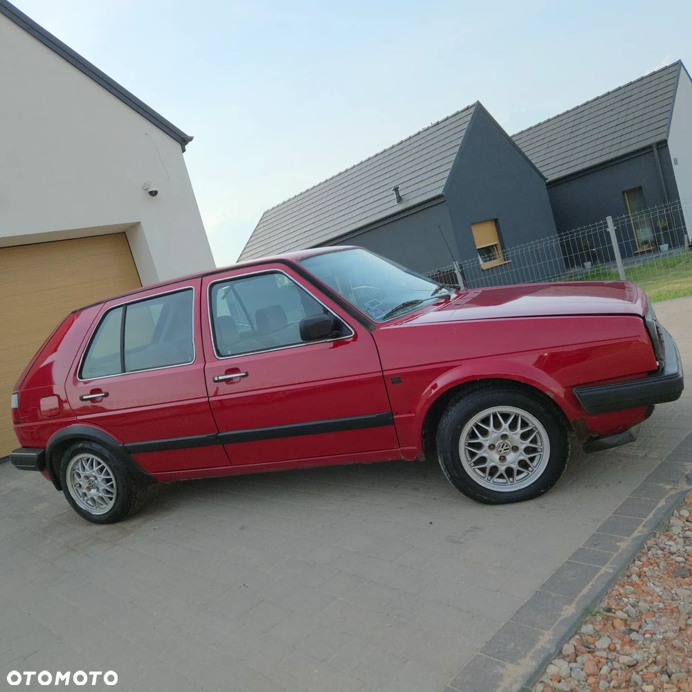 Volkswagen Golf - 17