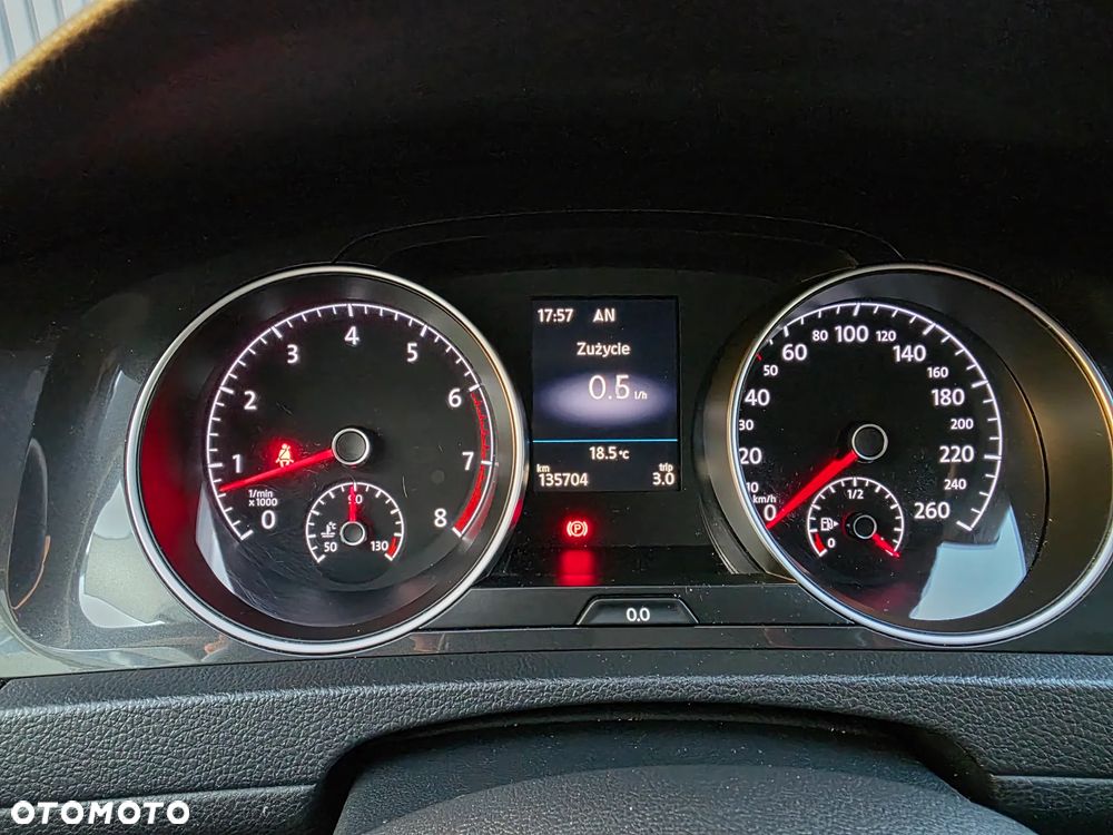 Volkswagen Golf - 11