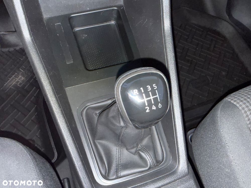 Volkswagen Caddy - 26