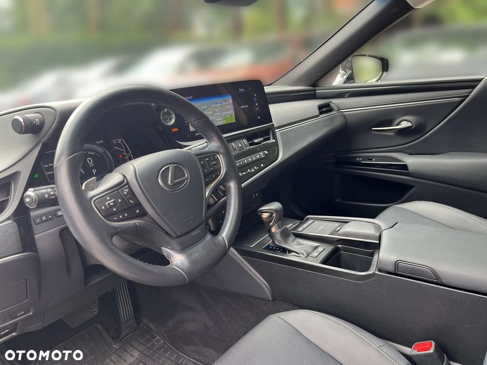 Lexus ES 300h Business Edition - 5