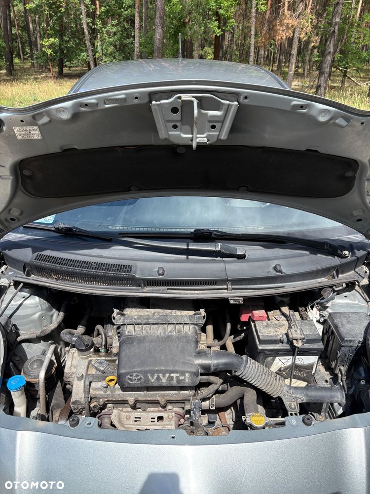 Toyota Yaris 1.3 Luna A/C - 12