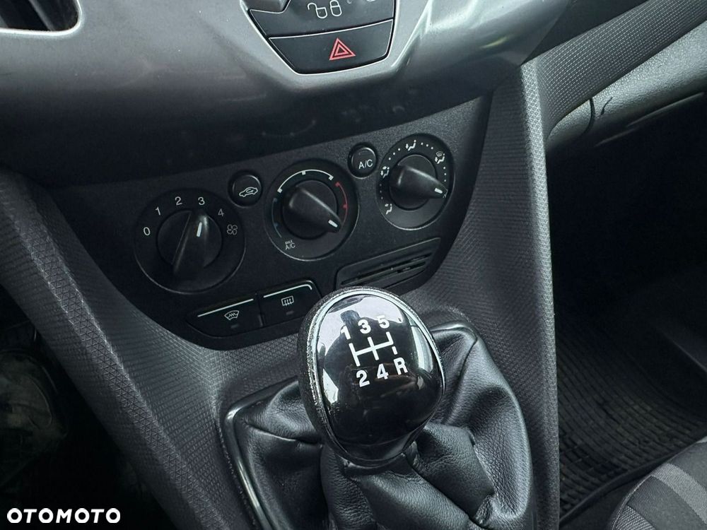 Ford Tourneo Connect - 6