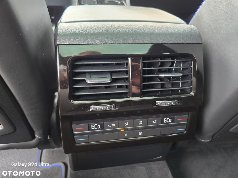 Volkswagen Touareg 3.0 V6 TFSI Plug-In Hybrid 4Mot R - 36