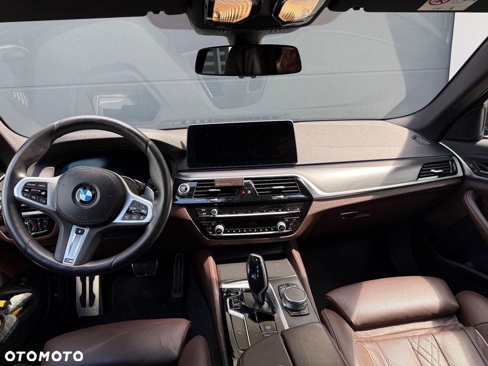 BMW Seria 5 520d xDrive mHEV M Sport sport - 14
