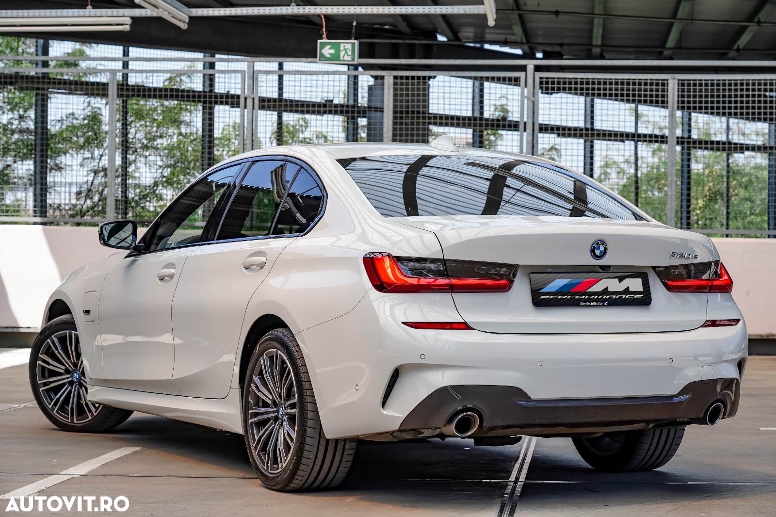 BMW Seria 3 330e AT PHEV - 9