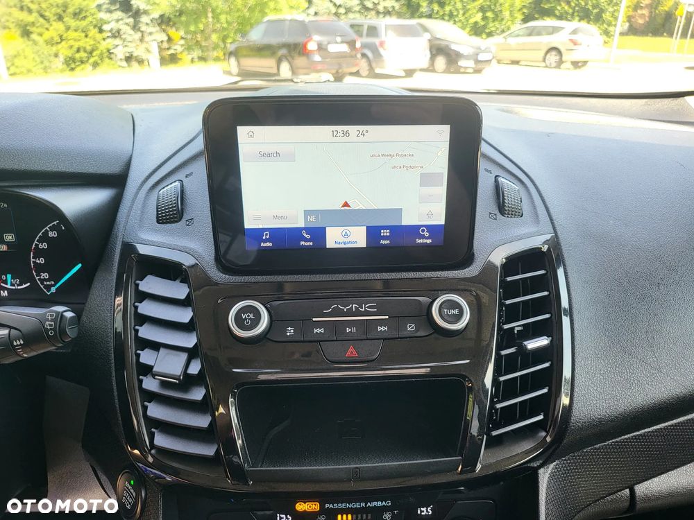 Ford Tourneo Connect Grand - 24