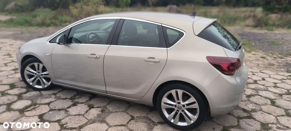 Opel Astra IV 1.7 CDTI Cosmo - 5