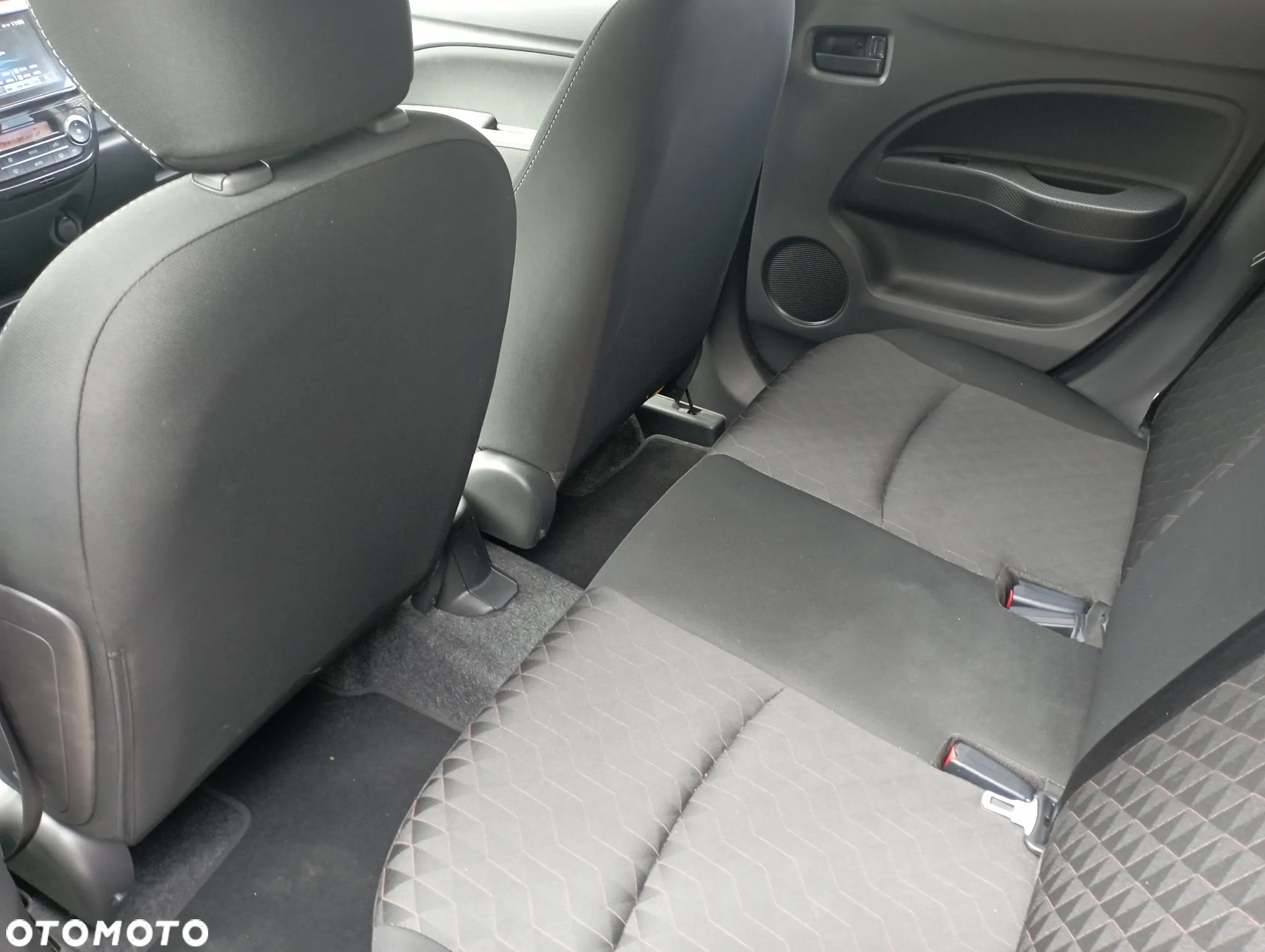 Mitsubishi Space Star 1.2 Intense SDA CVT - 5