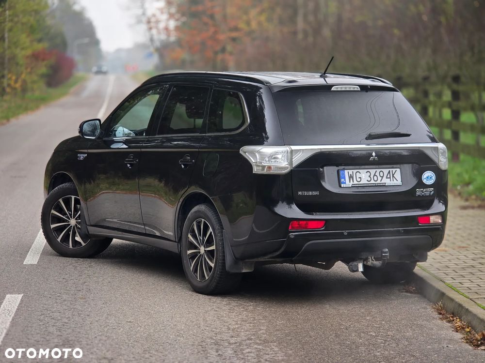 Mitsubishi Outlander - 3