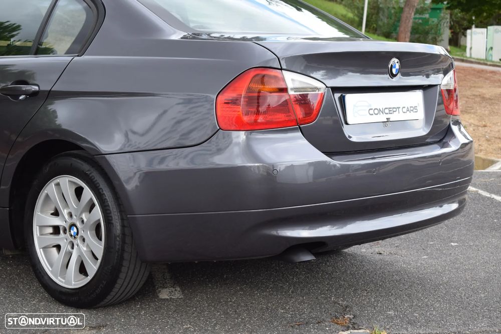 BMW 318 d Exclusive - 14