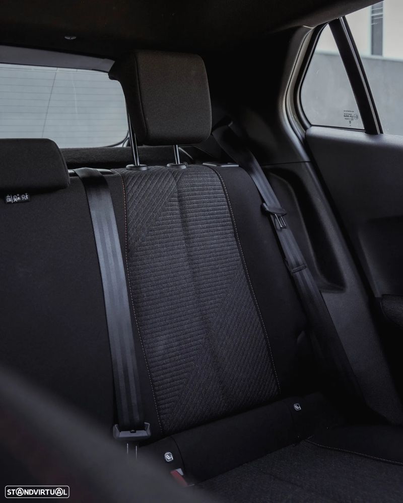 Peugeot 2008 1.2 Style - 25