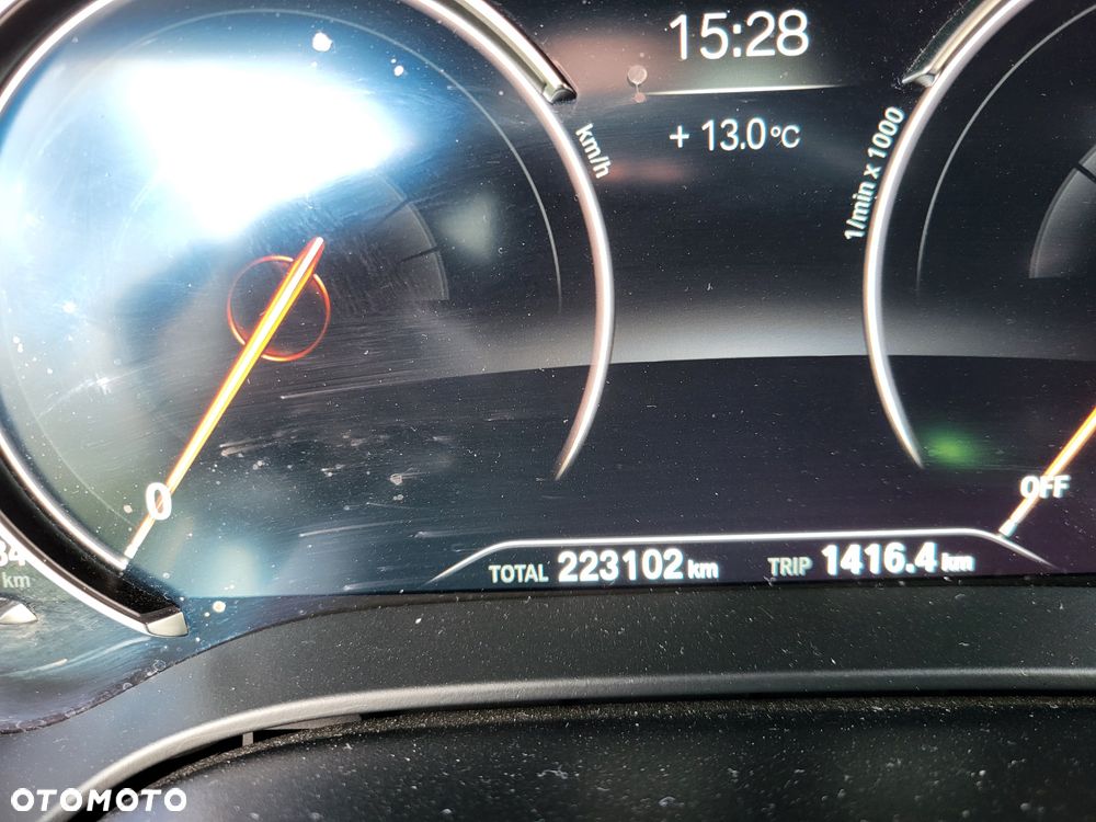 BMW Seria 5 520d xDrive Sport Line sport - 13