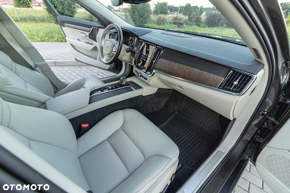 Volvo V90 - 34