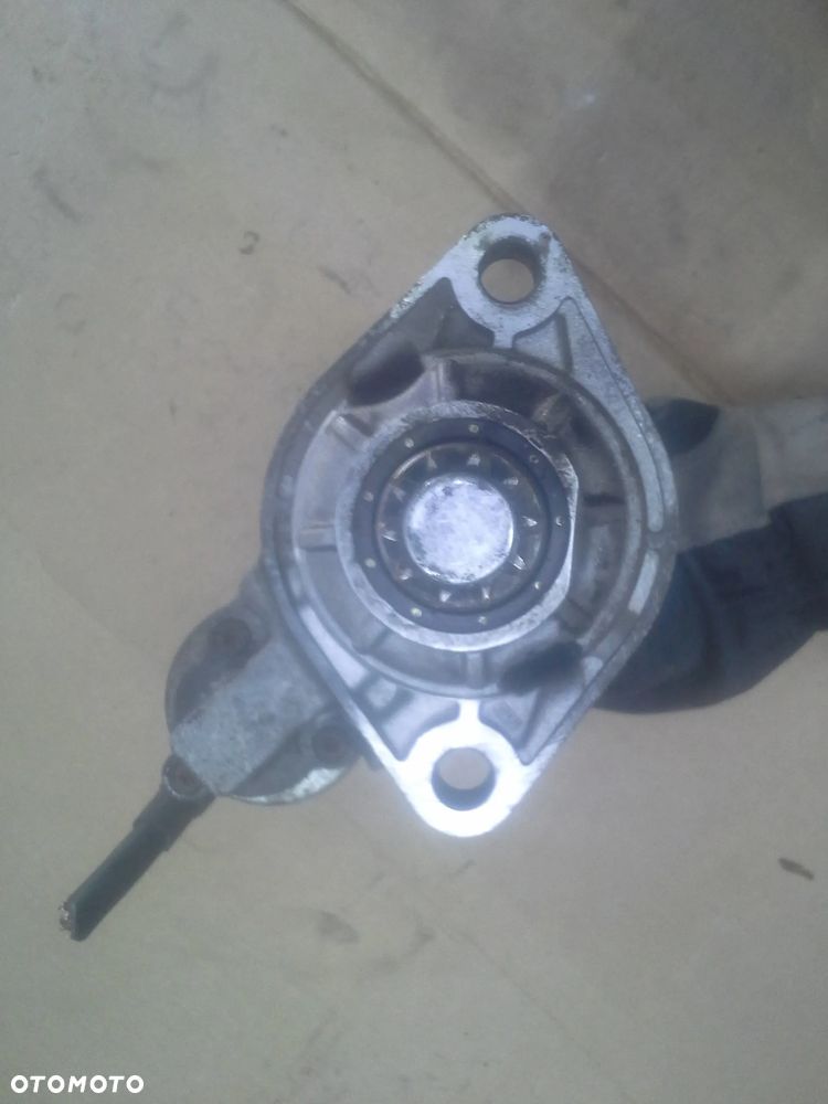 Volkswagen Bora 1.9 TDi rozrusznik Bosch 0001125018 - 6