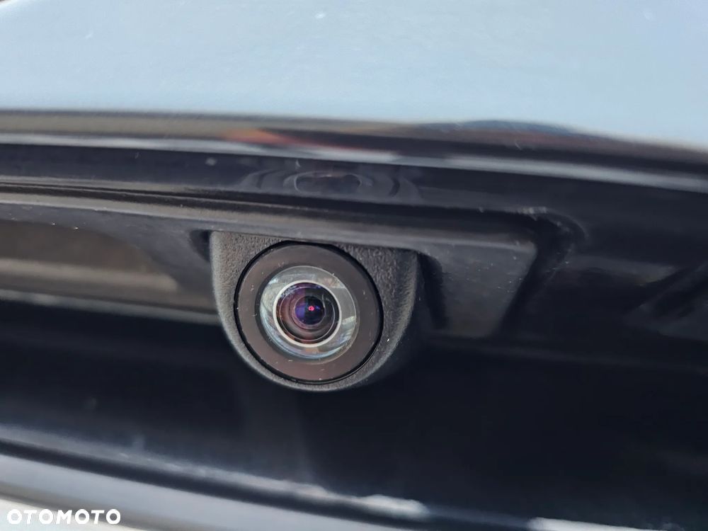 BMW Seria 3 320d xDrive Edition M Sport Shadow - 16