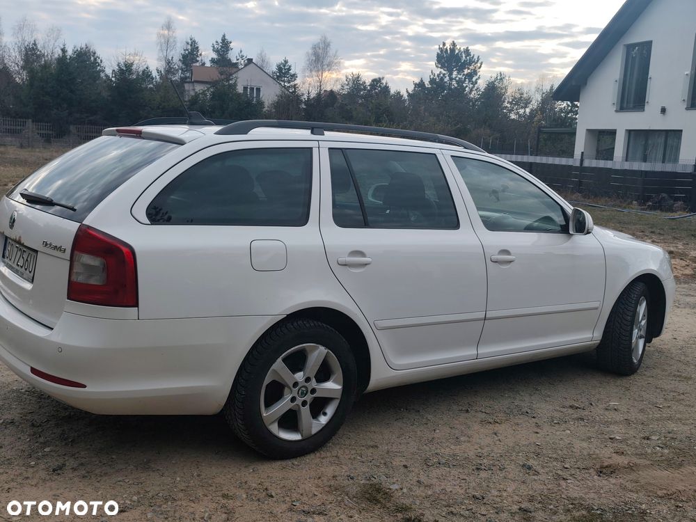 Skoda Octavia 2.0 TDI DPF Elegance - 10