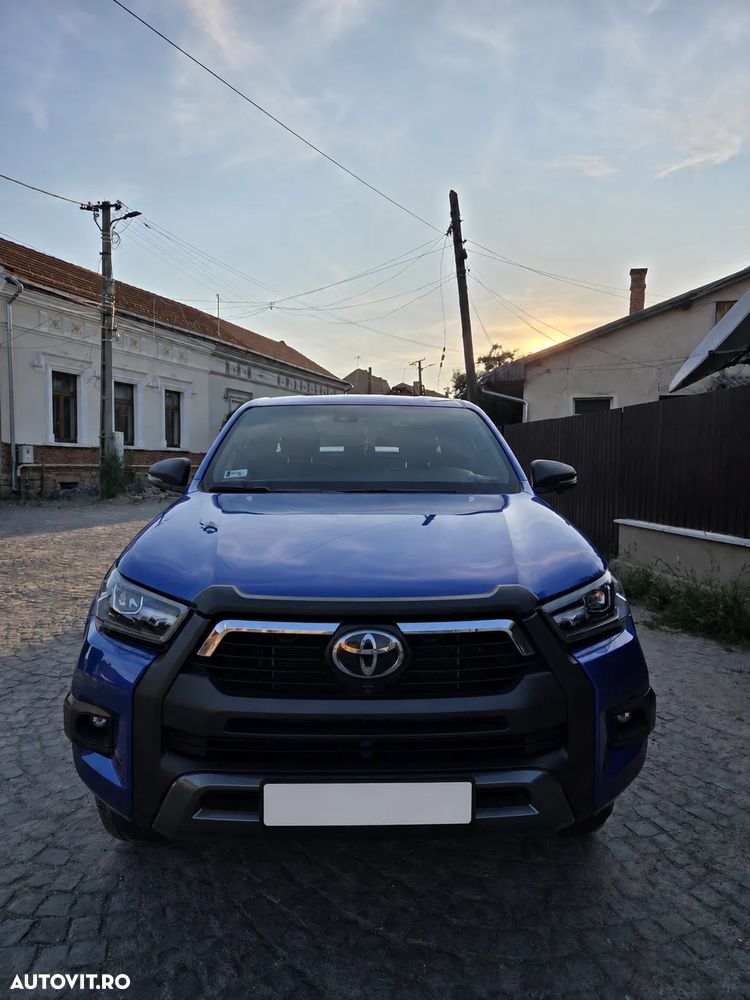 Toyota Hilux 2.8D 204CP 4x4 Double Cab AT Invincible - 1
