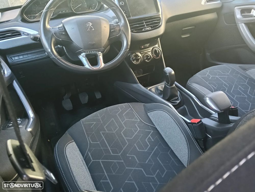 Peugeot 2008 1.6 BlueHDi Style - 15