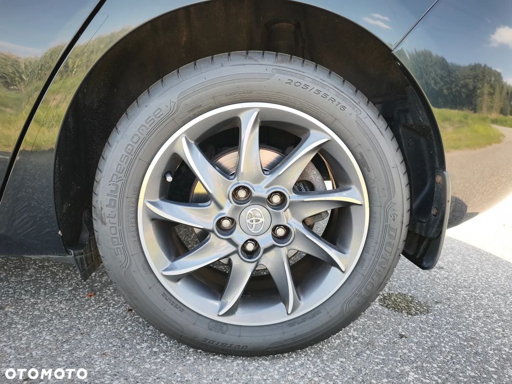 Toyota Auris 1.6 Premium Comfort - 8