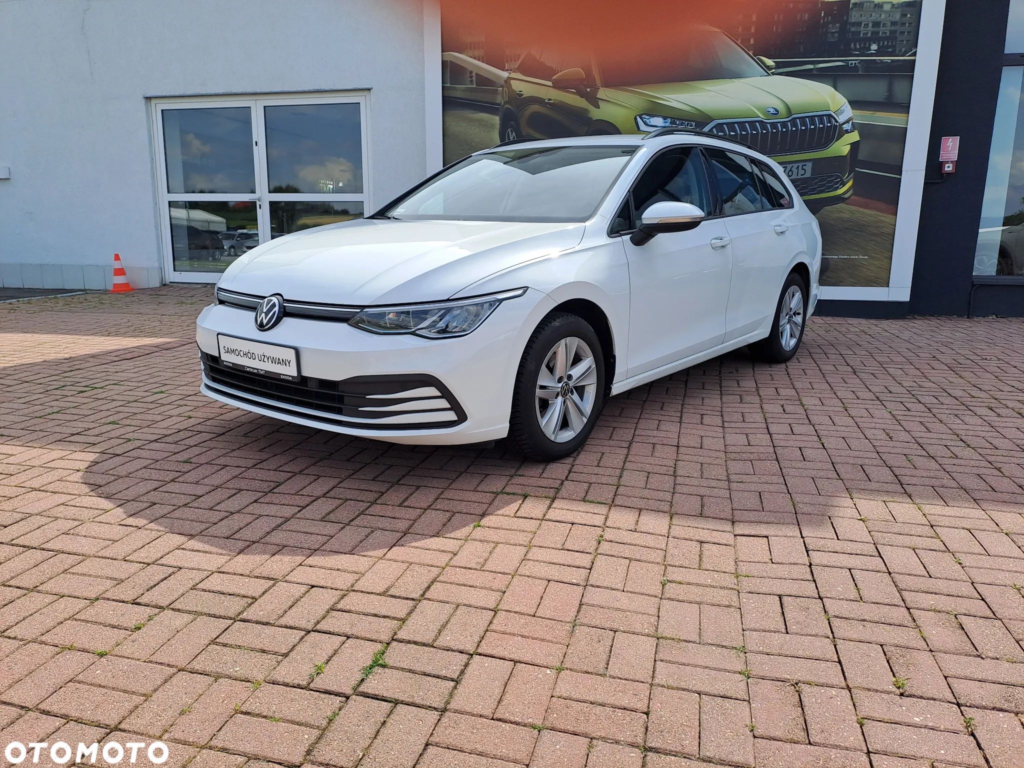 Volkswagen Golf - 1