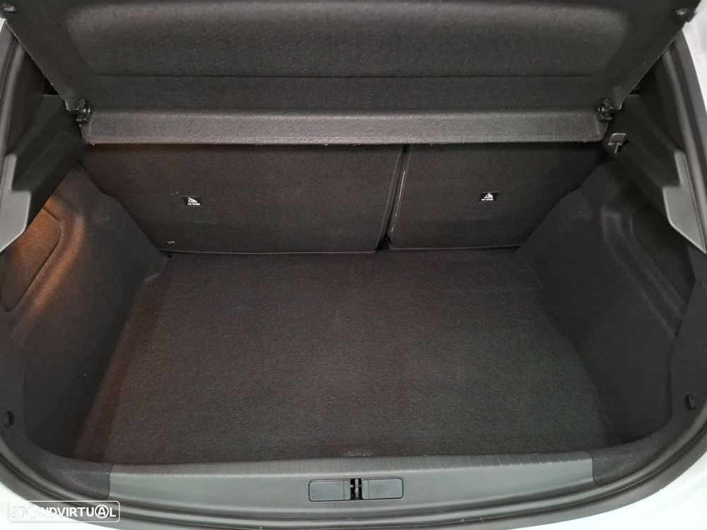 Peugeot 208 1.2 Hybrid Allure e-DCS6 - 23