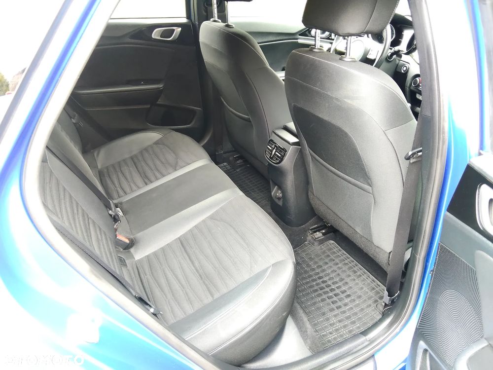 Kia ProCeed 1.5 T-GDI GT Line - 24