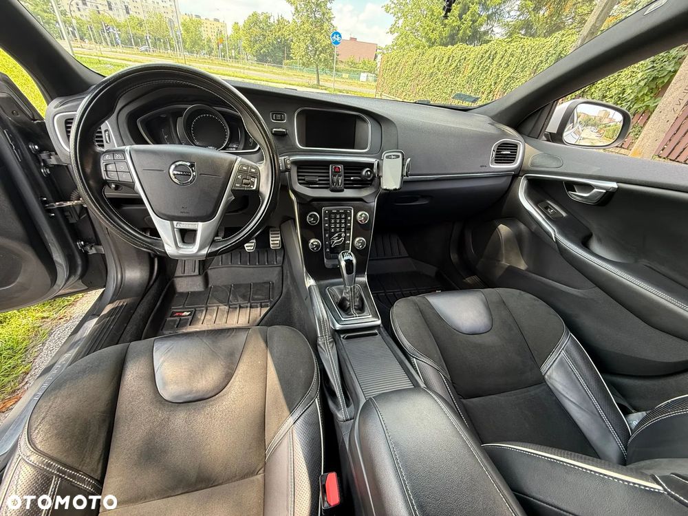 Volvo V40 D3 Drive-E R-Design Momentum - 8