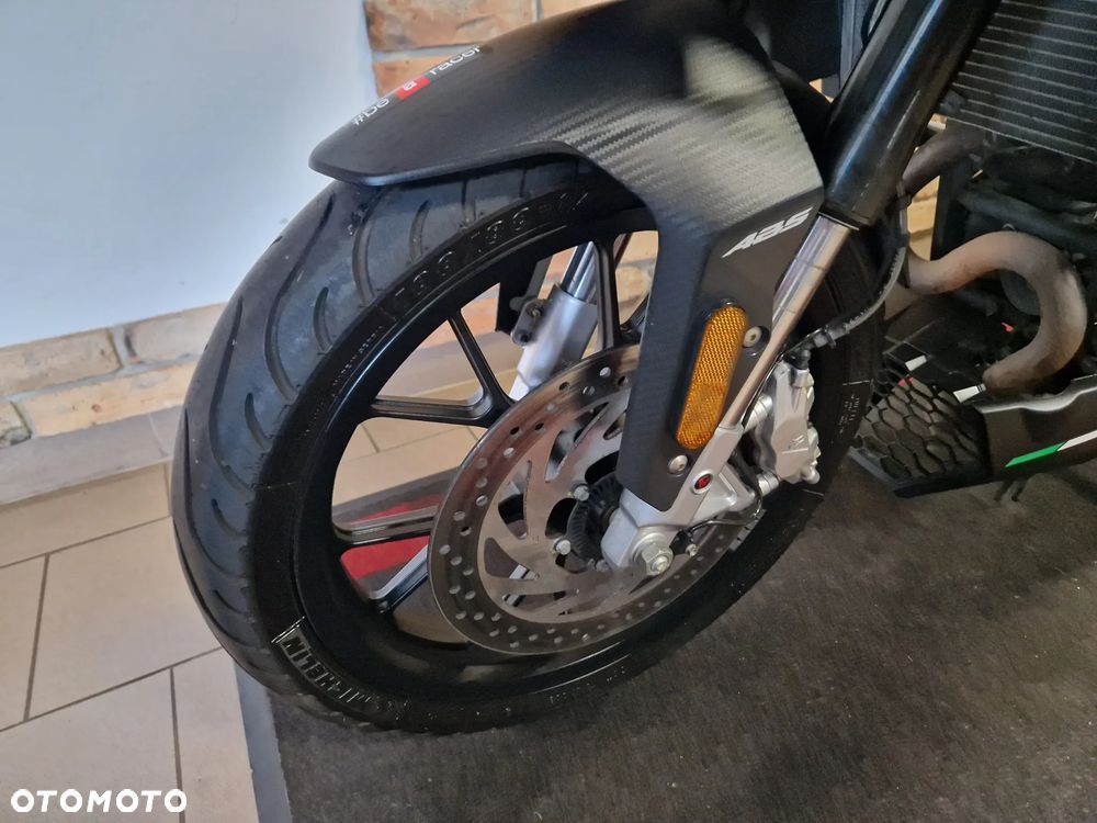 Aprilia Tuono - 21