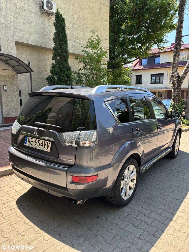 Mitsubishi Outlander 2.0 DID Intense + - 4