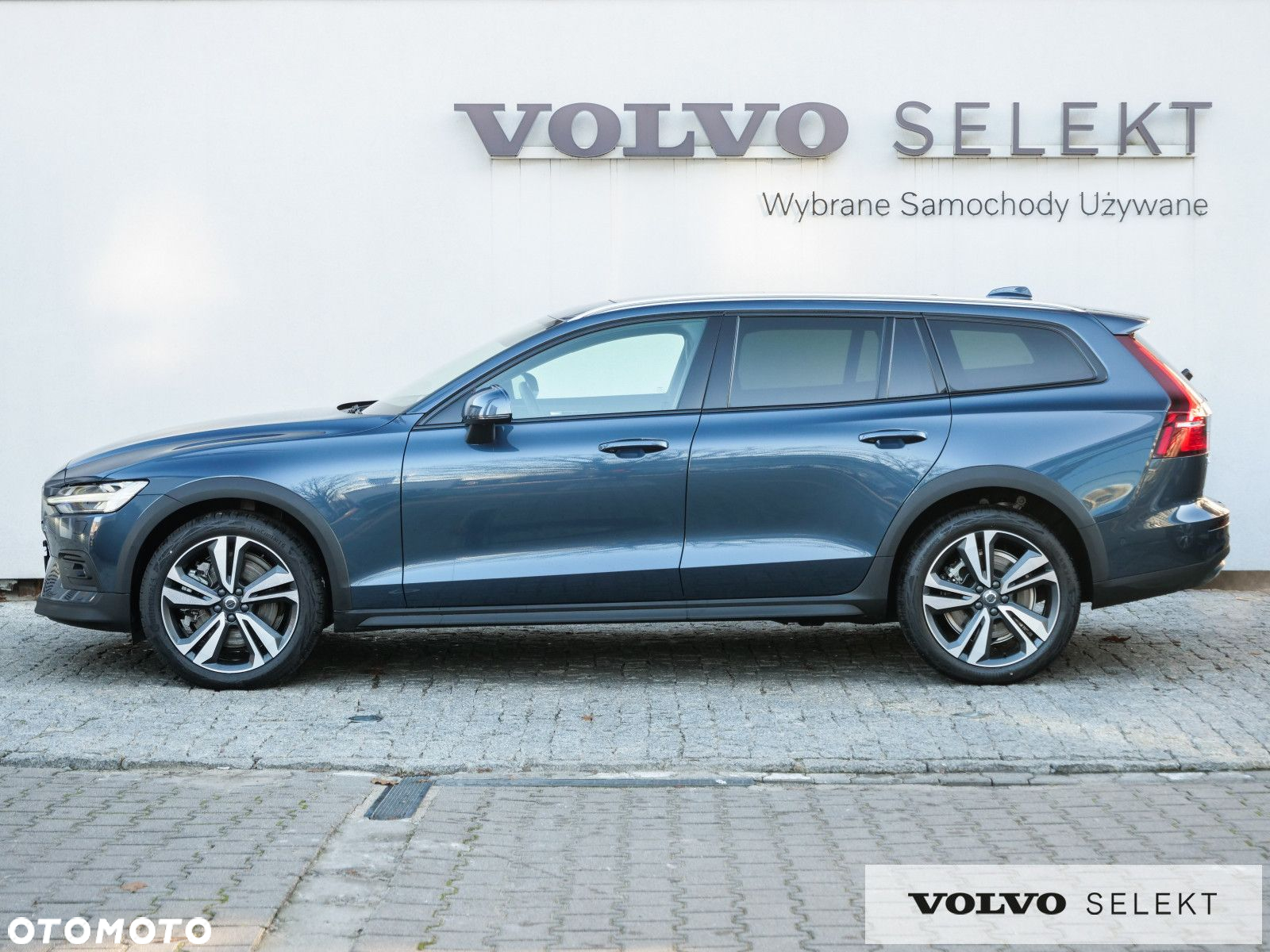 Volvo V60 Cross Country - 6
