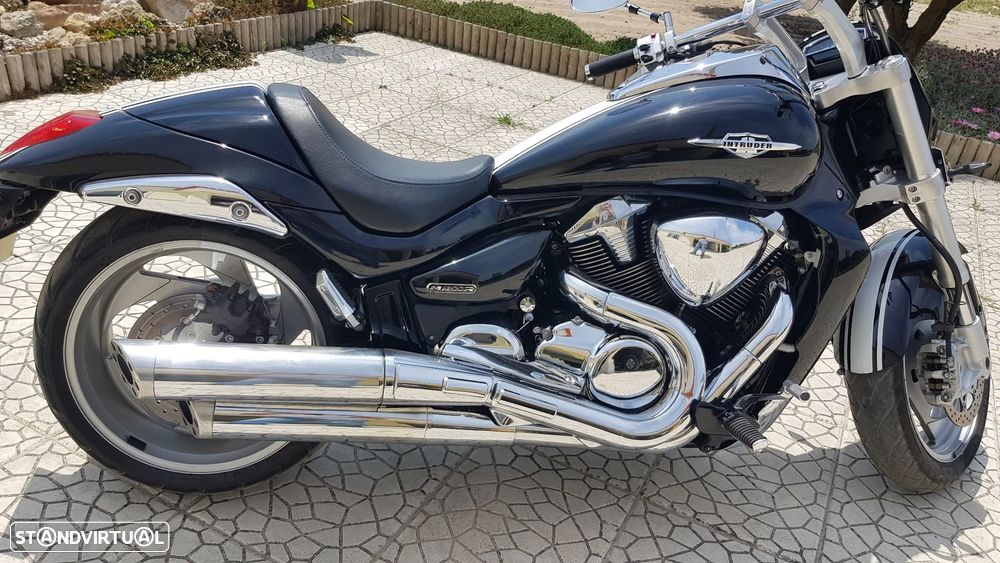 Suzuki Intruder 1800 R - 3