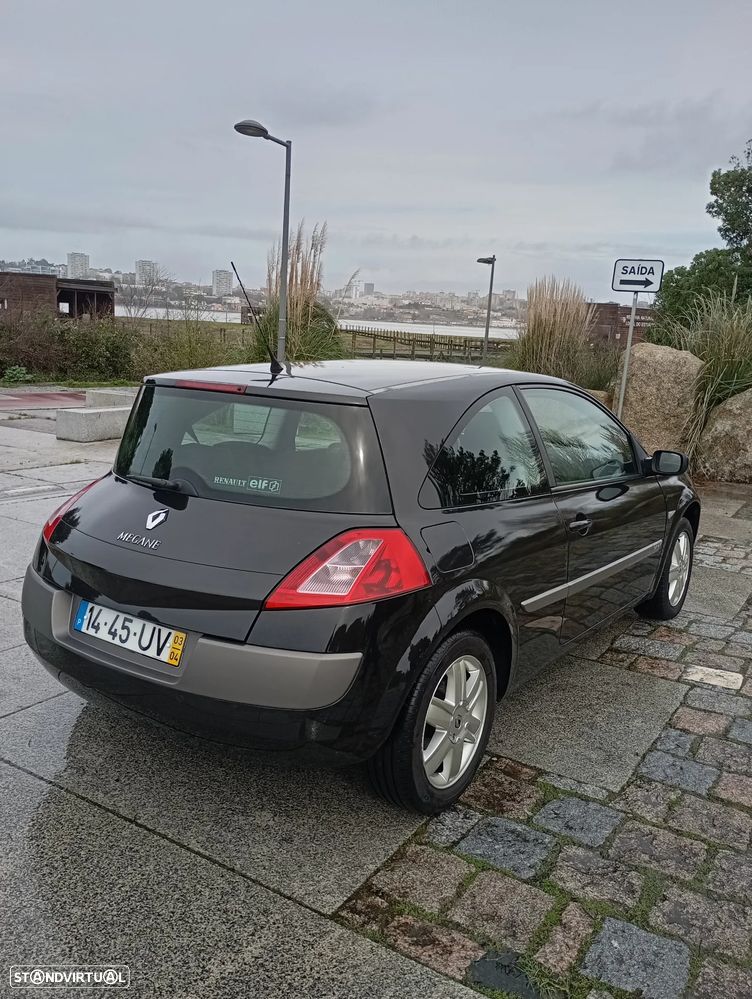 Renault Mégane 1.4 Confort - 4