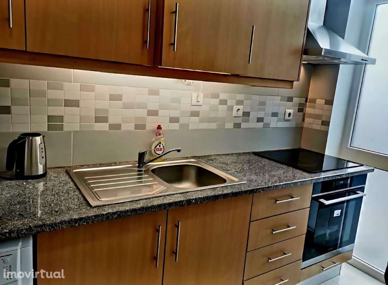 Espaço comercial convertido em Apartamento T1 - Grande imagem: 4/12