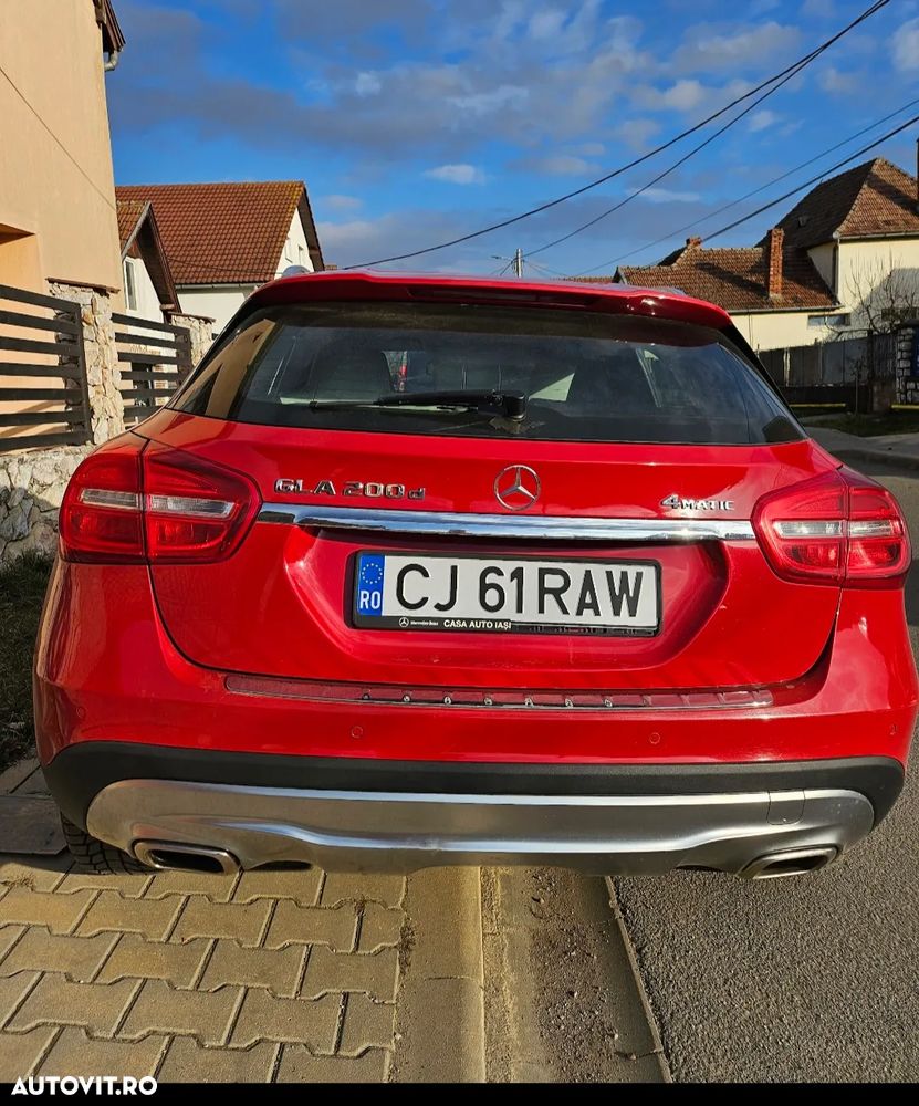Mercedes-Benz GLA 200 d 4MATIC Aut. - 5