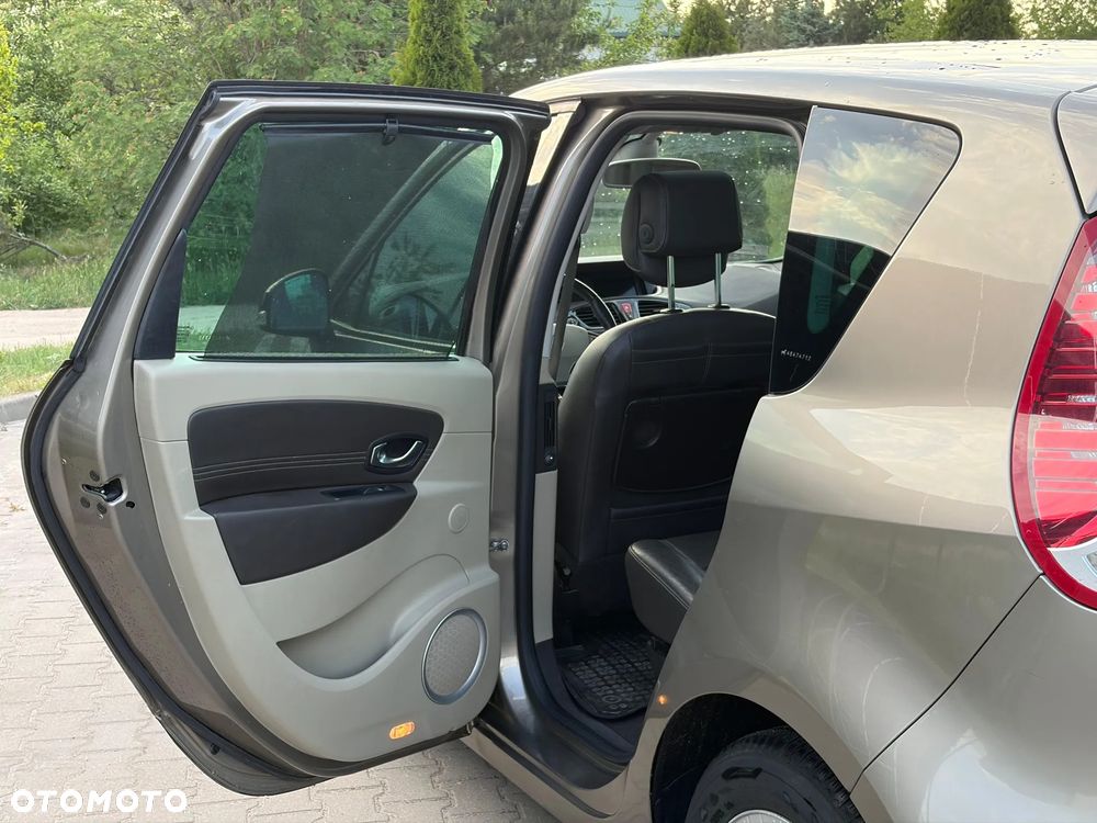 Renault Scenic 1.9 dCi Confort Privilege - 11