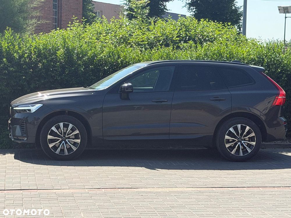 Volvo XC 60 B4 D AWD Geartronic Momentum Pro - 5