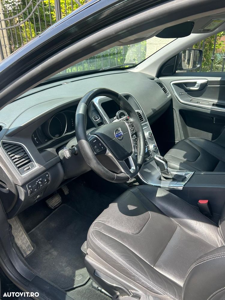 Volvo XC 60 D3 Geartronic Momentum - 6