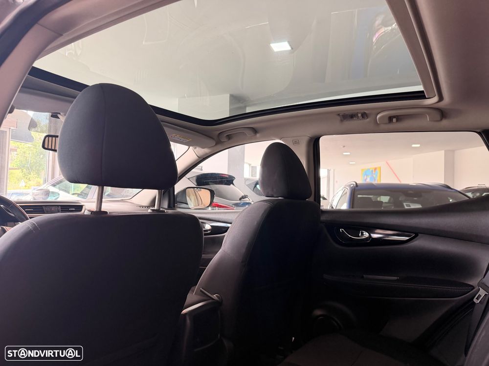 Nissan Qashqai 1.5 dCi N-Connecta 18 - 18