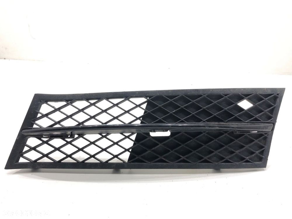 KRATKA ZDERZAKA LEWY PRZÓD  BMW 5 (F10) 2009 - 2016 520 d 135 kW [184 KM] olej napędowy 2010 - - 1