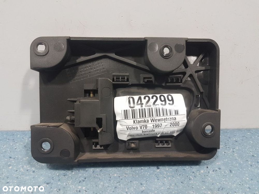 KLAMKA WEWNĘTRZNA PRAWA TYLNA VOLVO V70  9152500 - 2