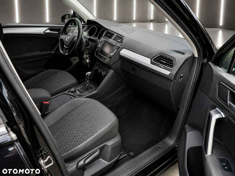 Volkswagen Tiguan - 15