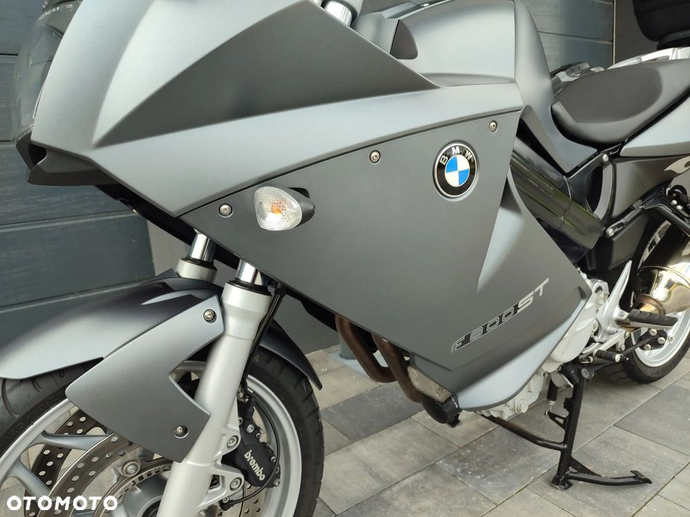 BMW F - 24