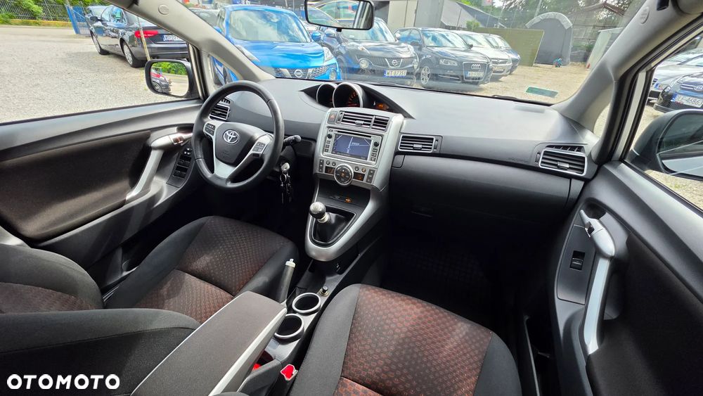 Toyota Verso 2.0 D-4D Premium 7os - 13