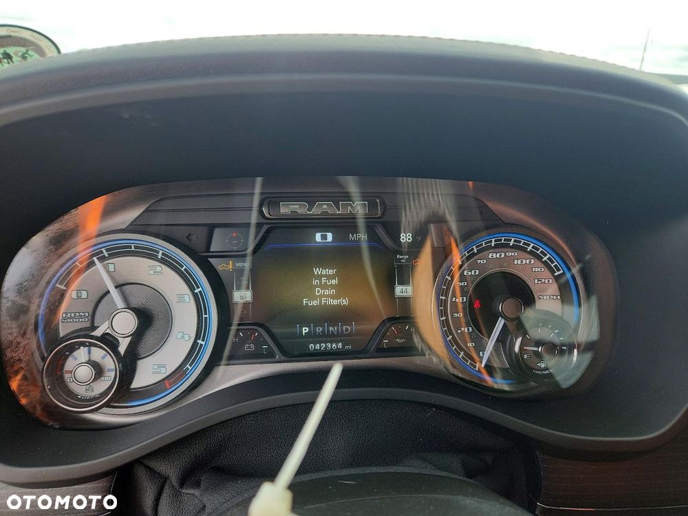 RAM 1500 - 9