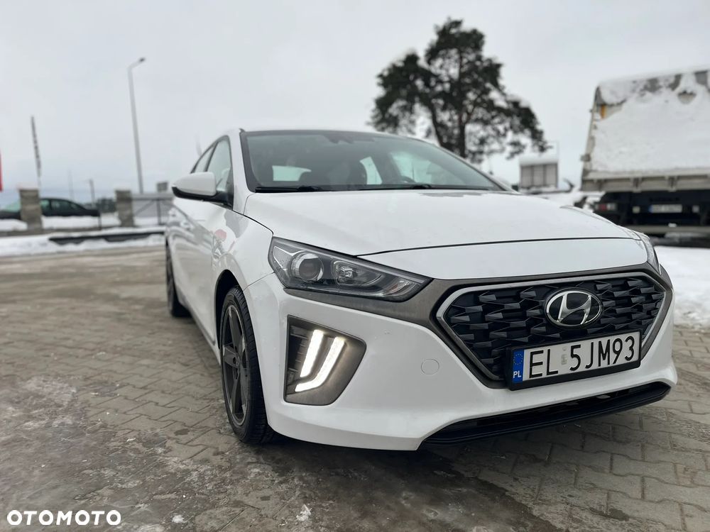 Hyundai IONIQ Hybrid Business - 3