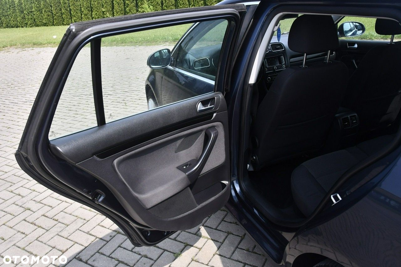 Volkswagen Golf - 18
