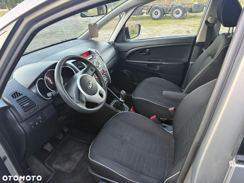 Kia Venga 1.6 CRDi 128 Edition 7 - 9